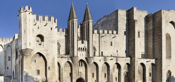 Avignon<br><b>Confrence sur la dure de vie des vins conditionns</b>
